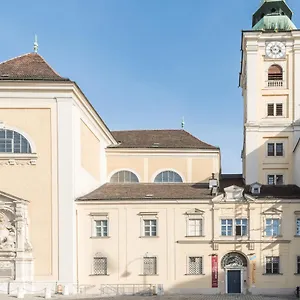 Benediktushaus Im Schottenstift Pensión