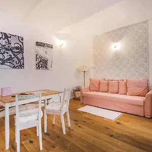 Vienna-vintage-apartment Apartment